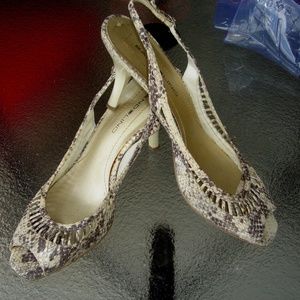 BANDOLINO PATENT REPTILE PRINT  SLING BACKS 7.5